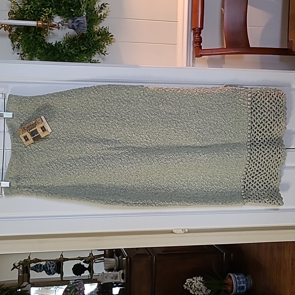 Elegant Textured Maxi Skirt in Soft Green